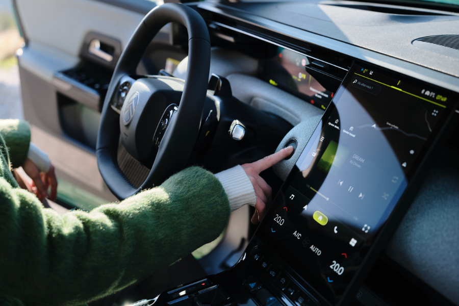 Citroën e-C5 Aircross interior view